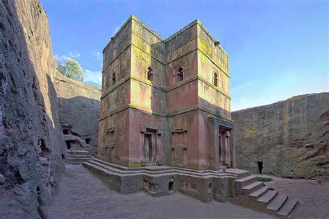  Der Gedenkstein für König Lalibela! Ein Triumph des Axumitenkunstes im 8. Jahrhundert?